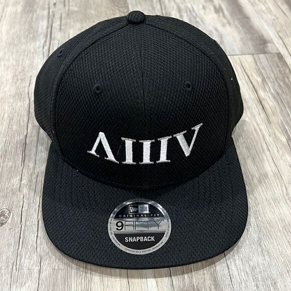 New Era Other - Mens snap back hat 